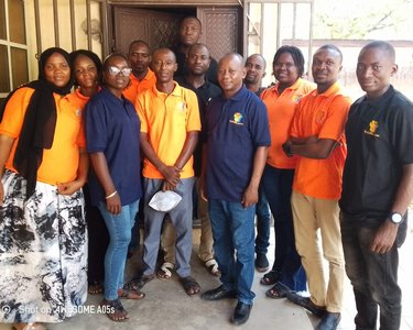 Credit: Yashua Alkali Hamza Participants gather with Dr. Sani Njobdi (center) after a training session.